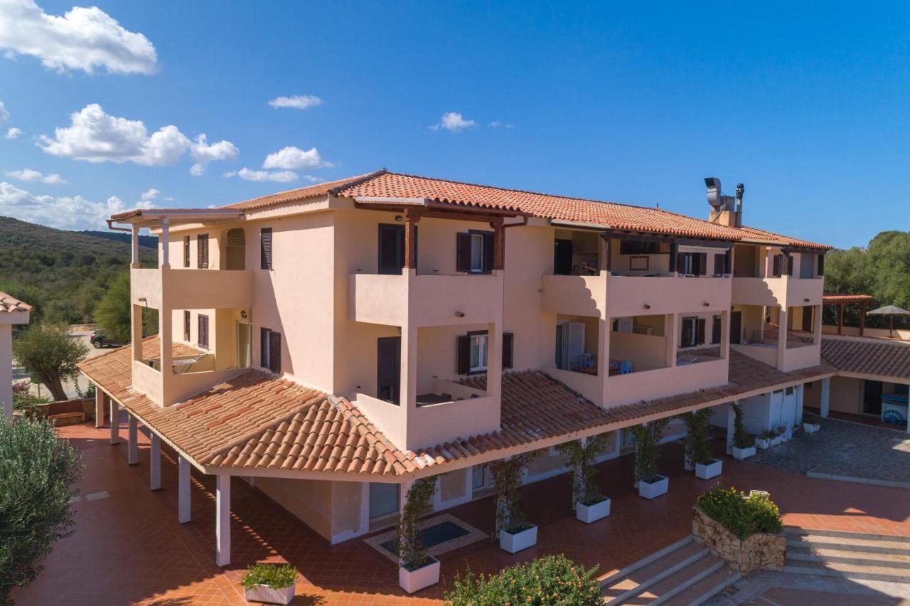 Baia De Bahas Residence Golfo Aranci Buitenkant foto